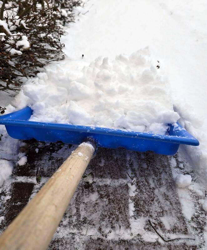 Schnee räumen (Symbolbild)