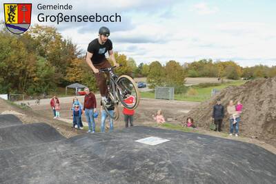 zum anderen Max(imus Wielopolski). Der Zwanzigjährige ist schon seit 2018 in der Szene aktiv.