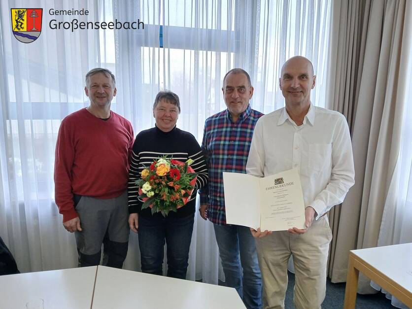 Karola Hofmann 25-jähriges Dienstjubiläum - Gratulation durch Bürgermeister Jürgen Jäkel und Wolfgang Meier
