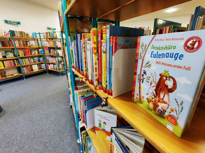 Durch die Kooperation mit der Grundschule ist vor allem die Ausstattung mit Kinderbüchern reichhaltig.