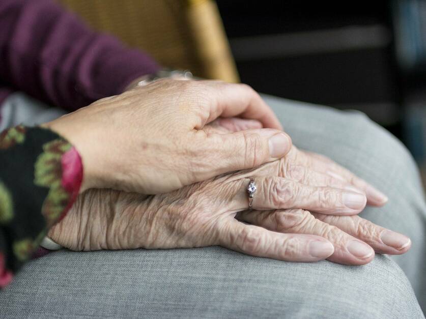 Senioren Pflege Hilfe