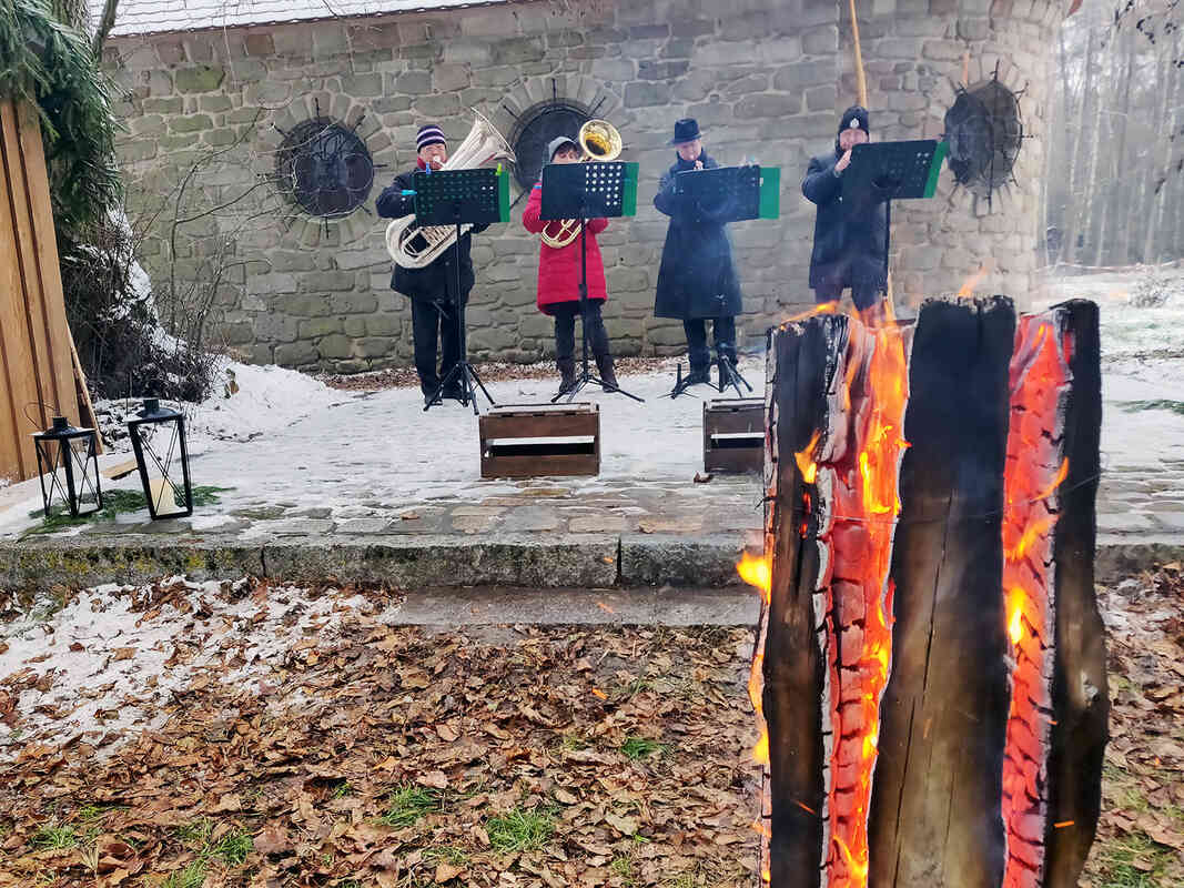 Waldweihnacht an der Hubertuskapelle Großenseebach 2018