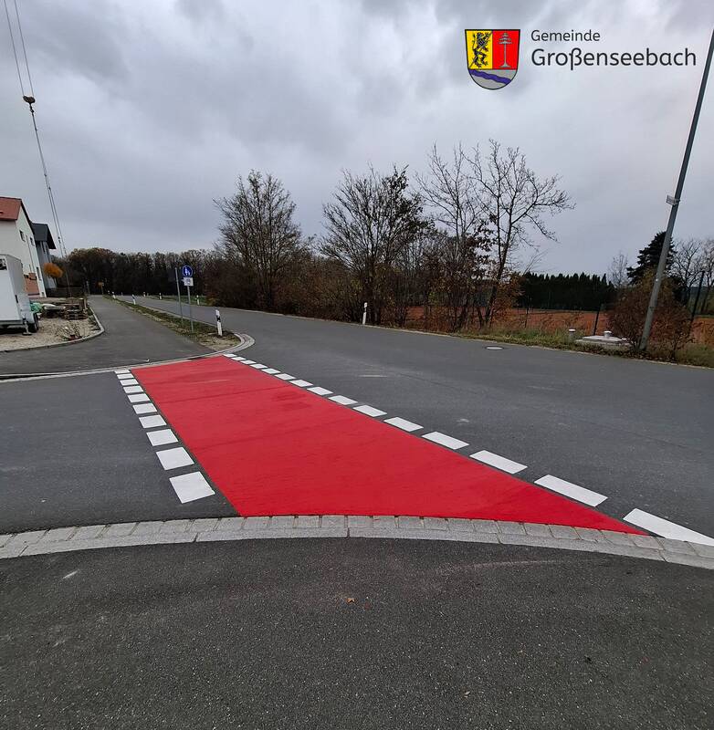 Rote Markierung Bergstr./Neuenbürger Str. in Großenseebach